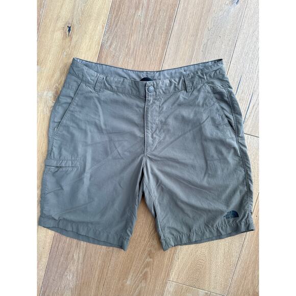 Men’s The North Face Nylon Cargo Shorts - Picture 1 of 9